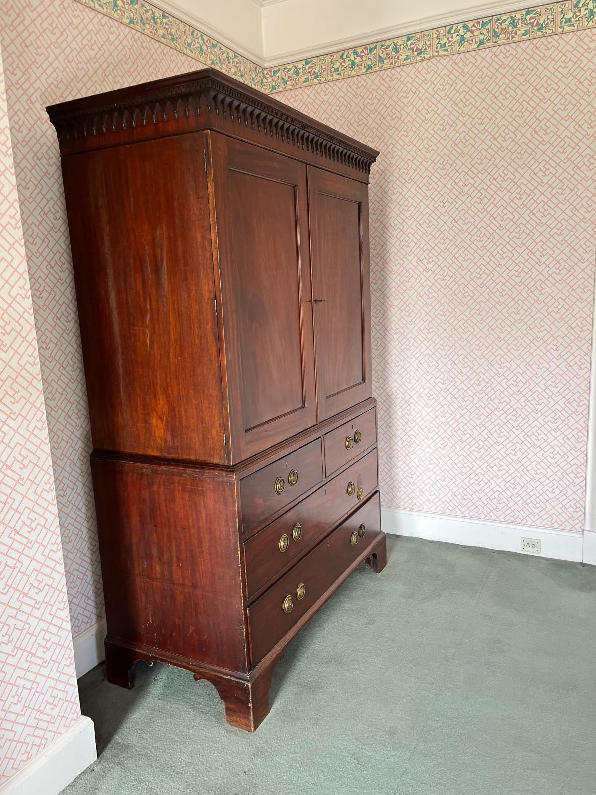 LINEN PRESS