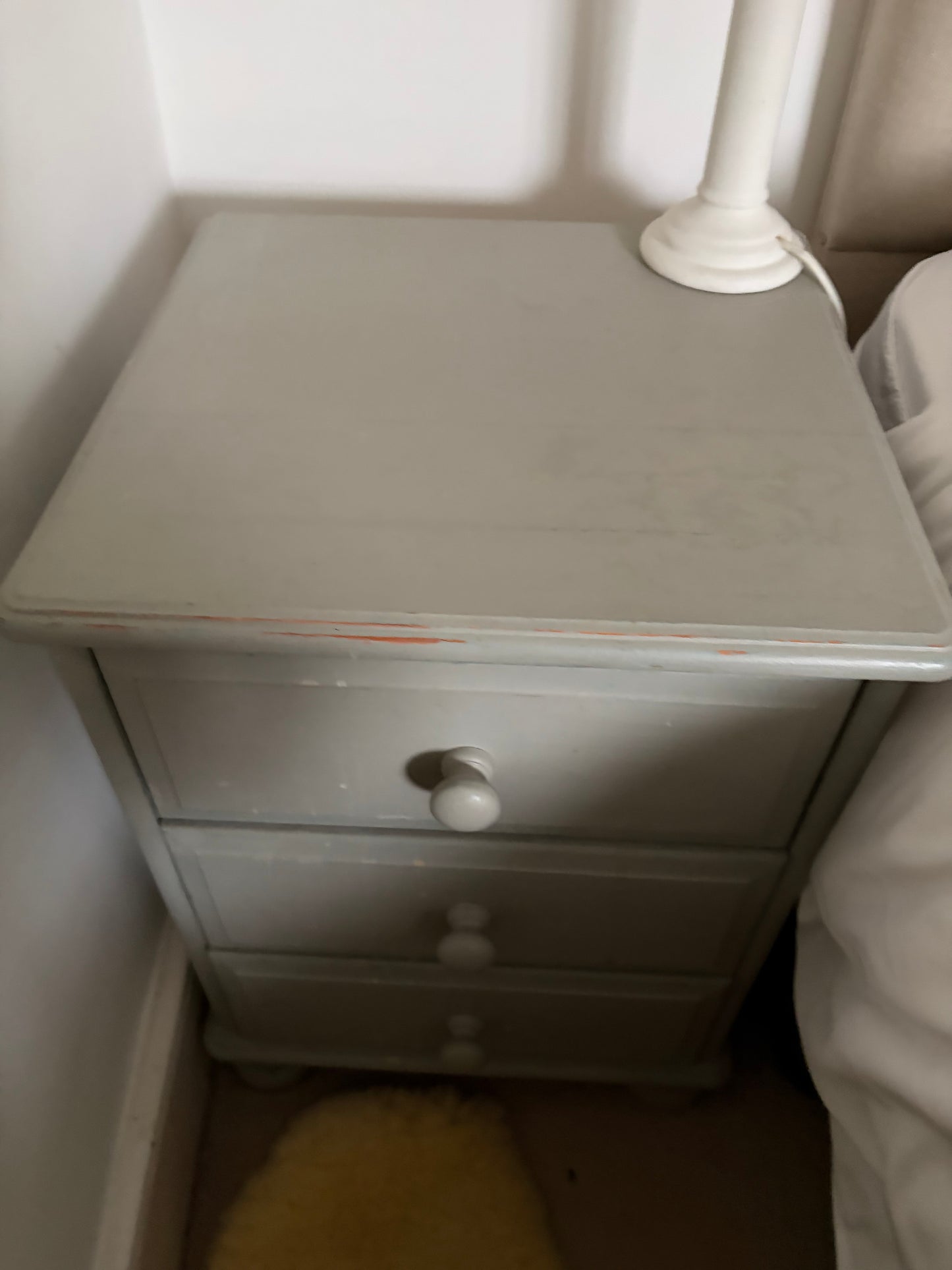 BEDSIDE TABLES