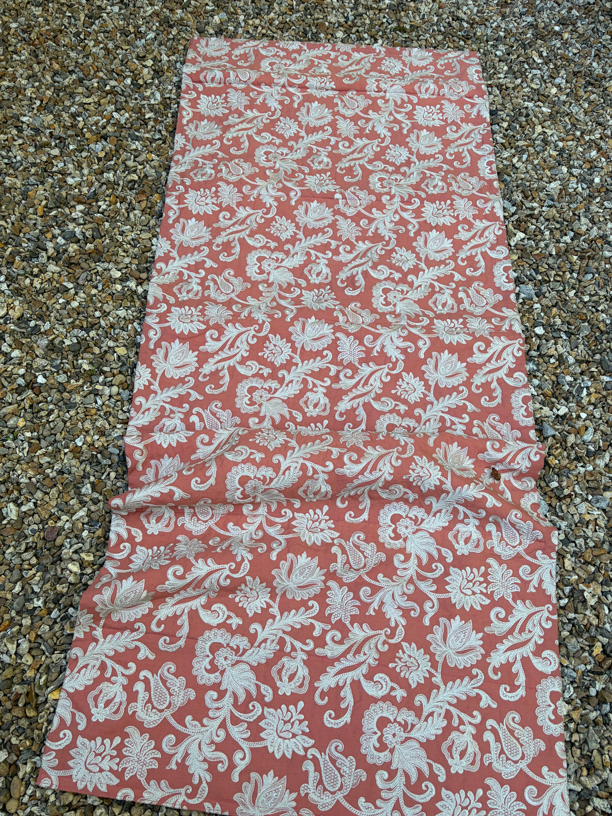 EMBROIDERED BLIND
