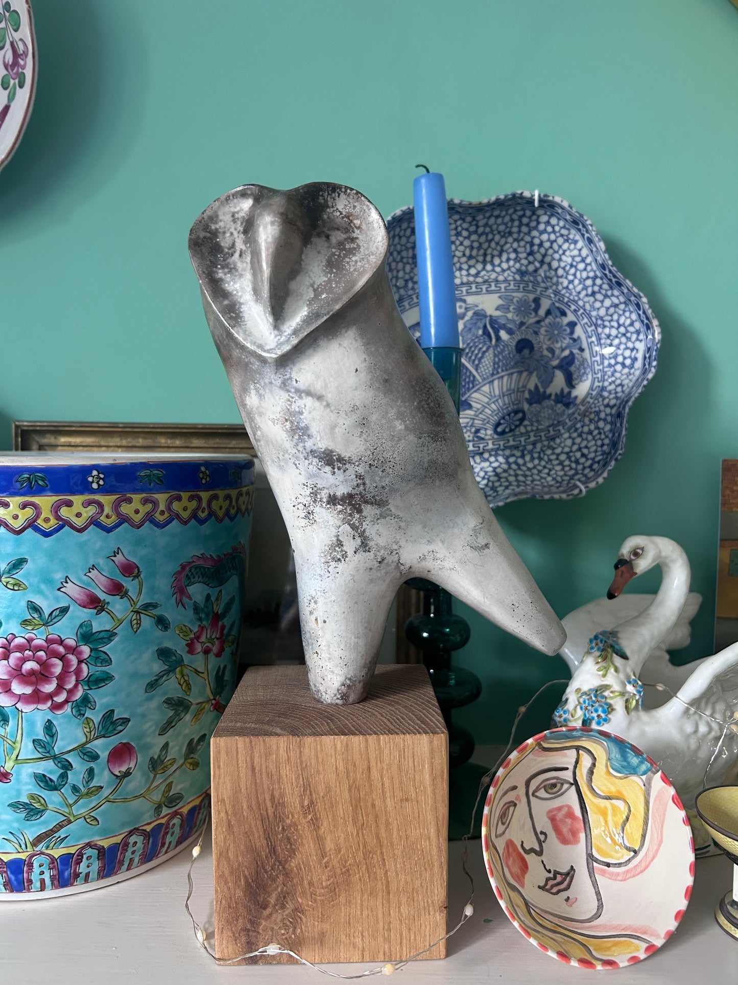 STONE SCULPTURE OF AN OWL