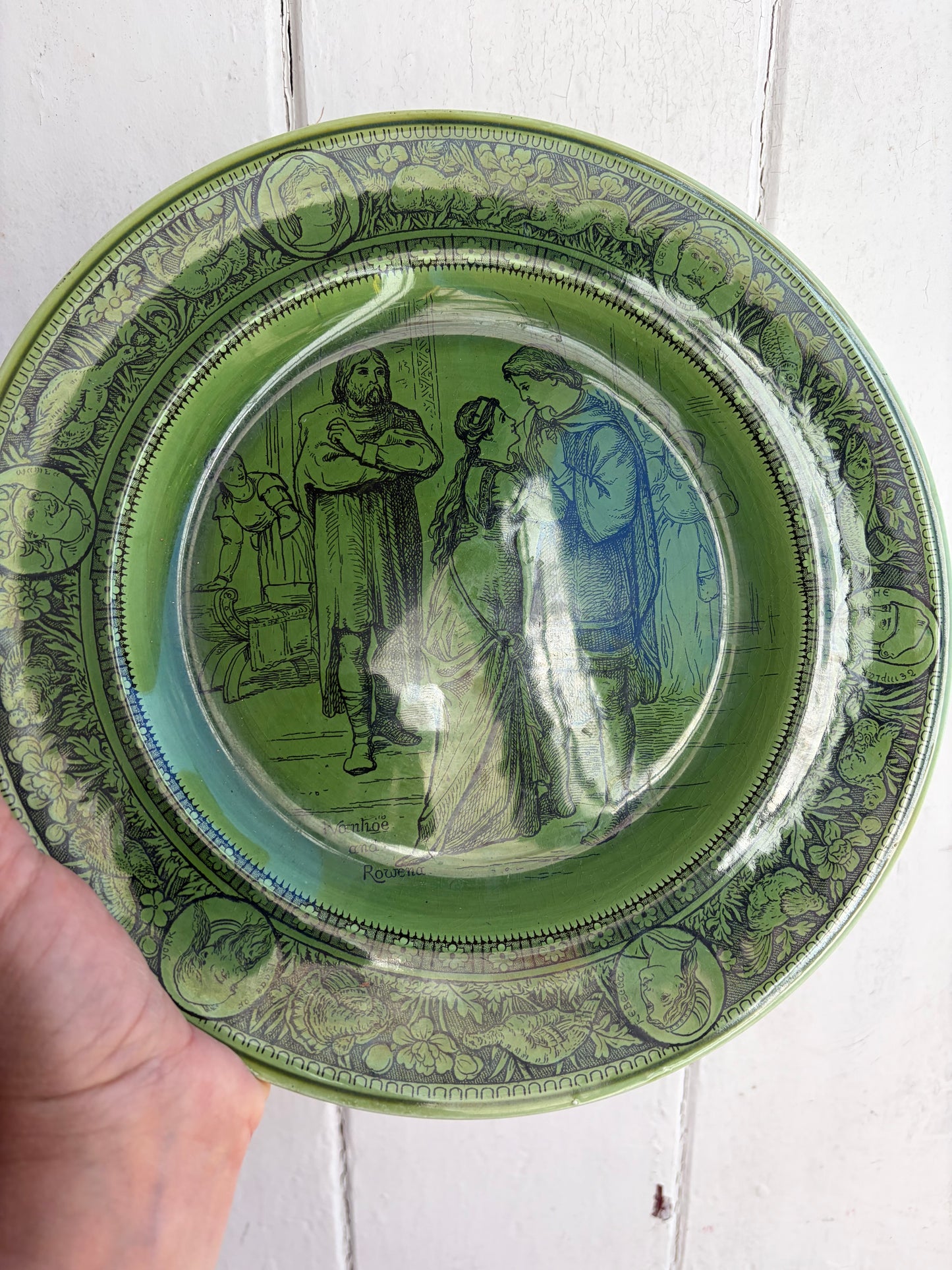 WEDGWOOD PLATE