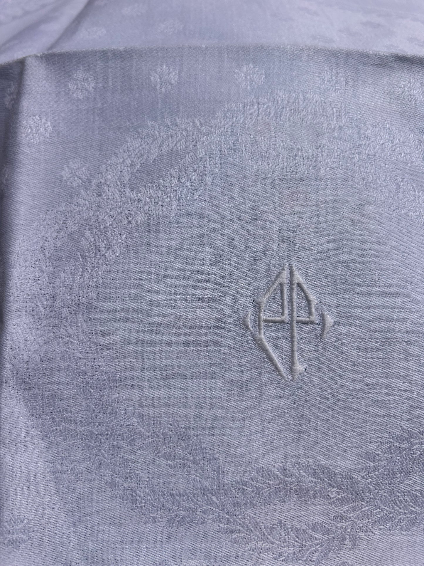 LINEN NAPKINS