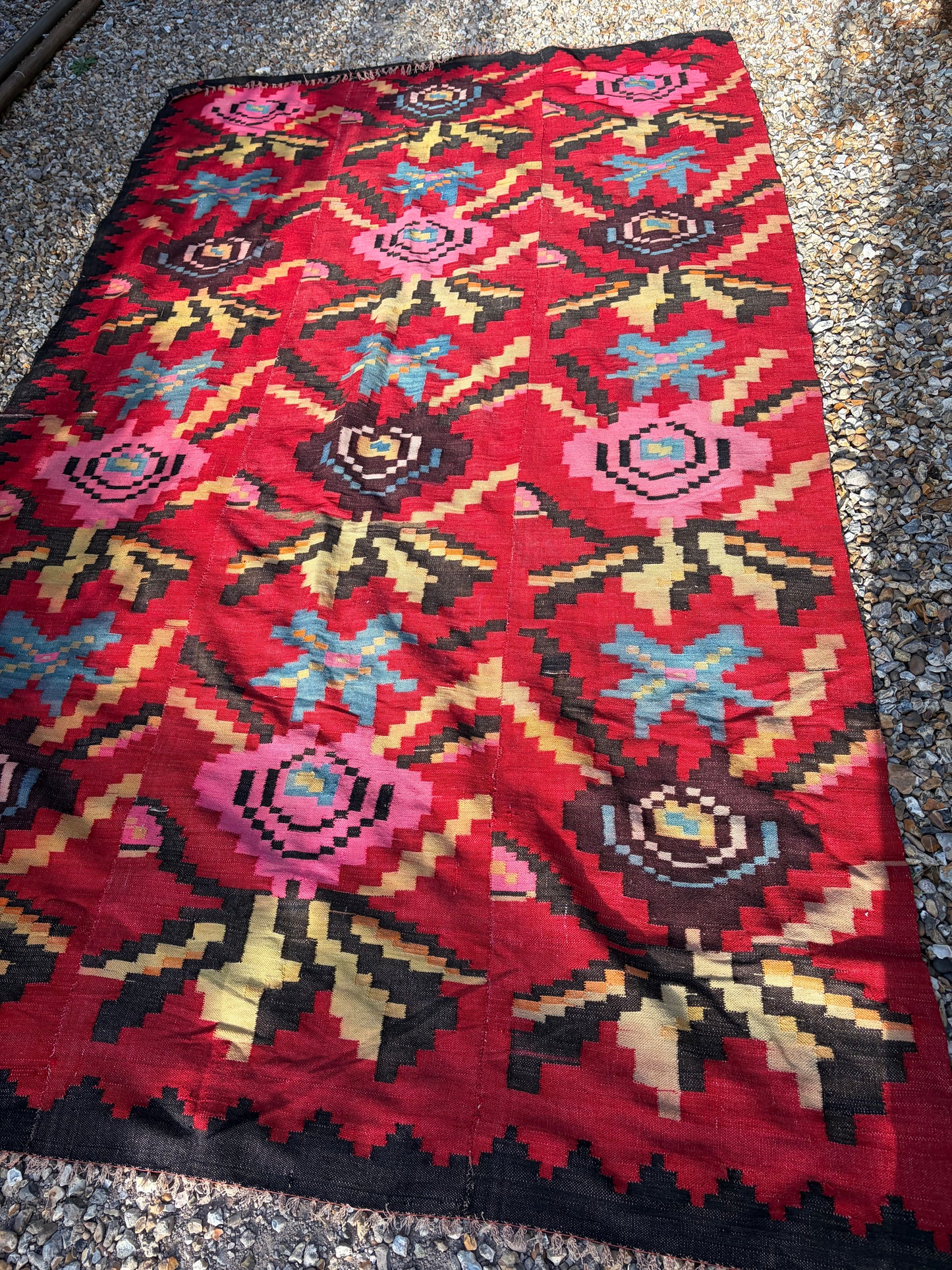 RUG/ THROW
