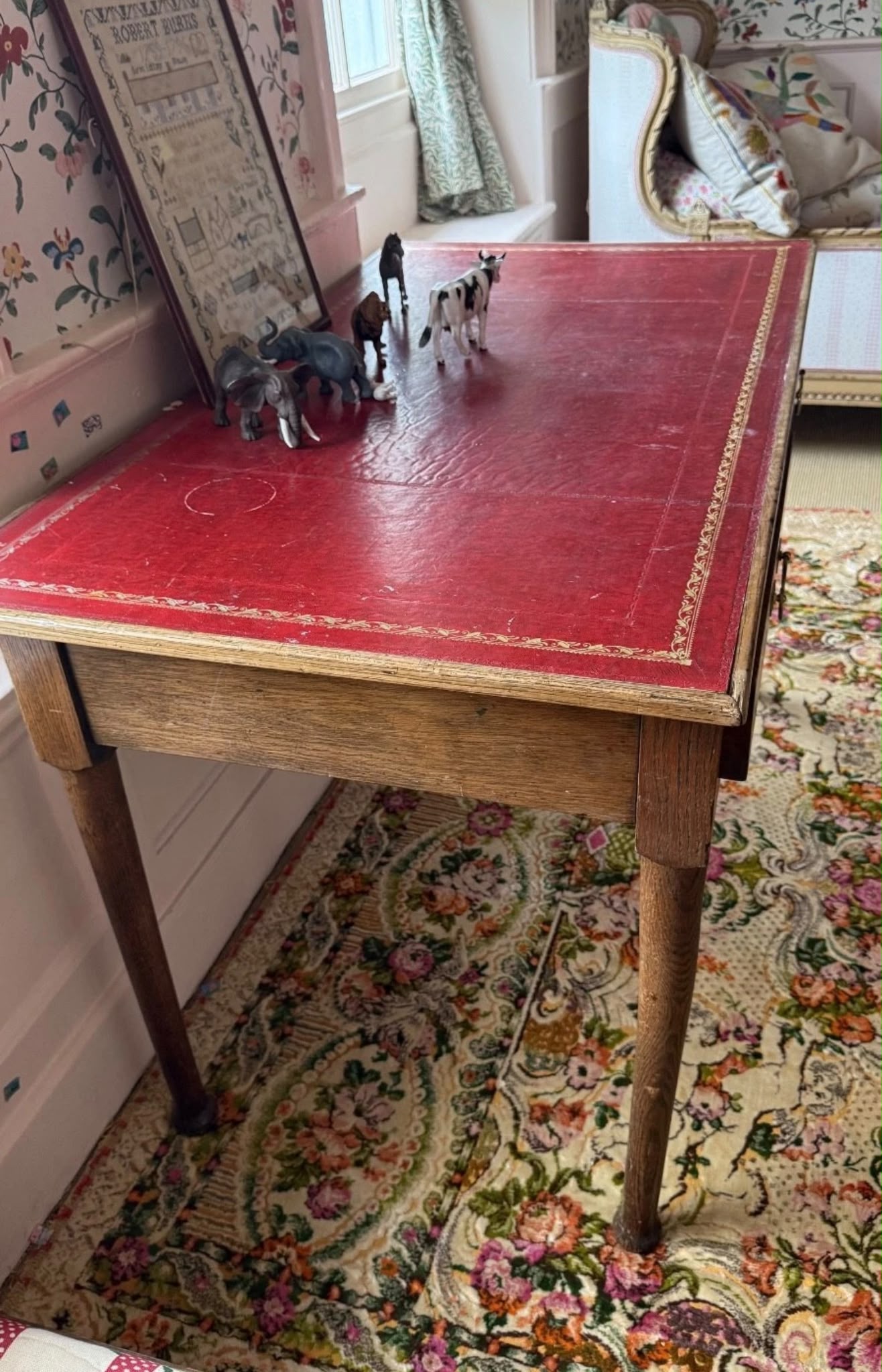 DESK