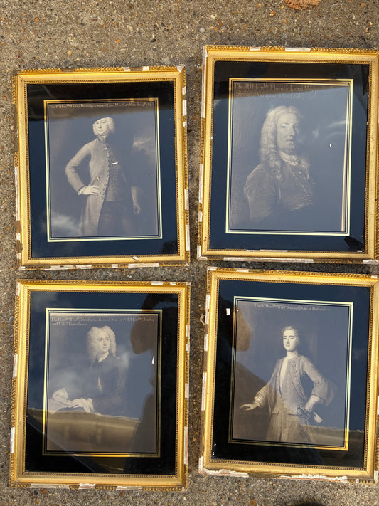 X 4 PICTURES