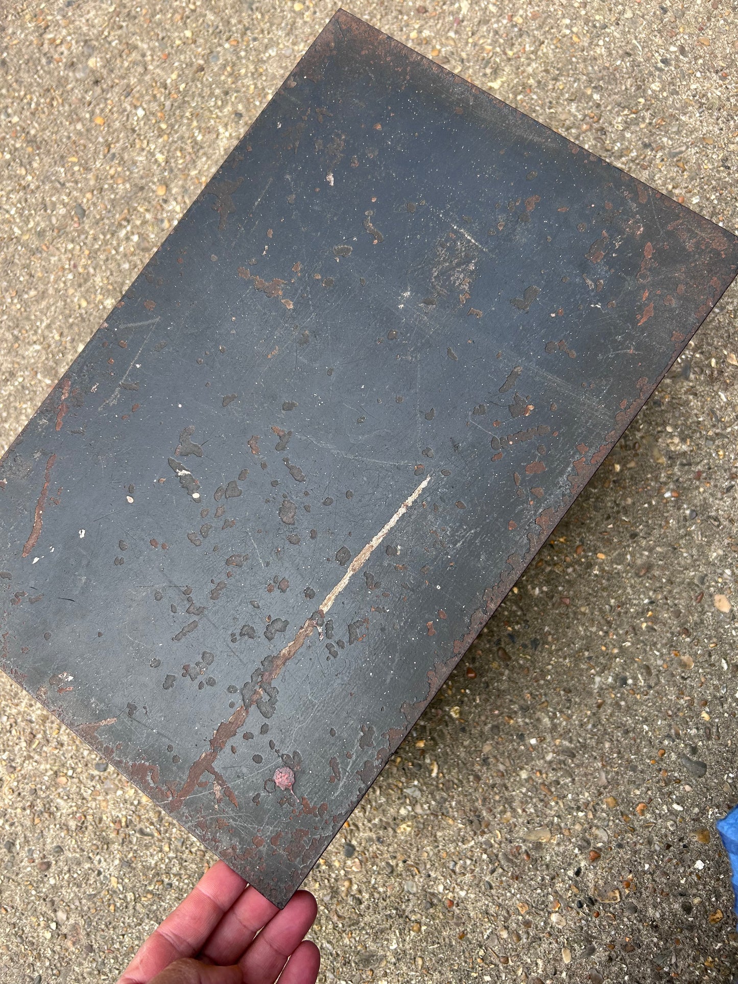 SAFE BOX / DEEDS BOX