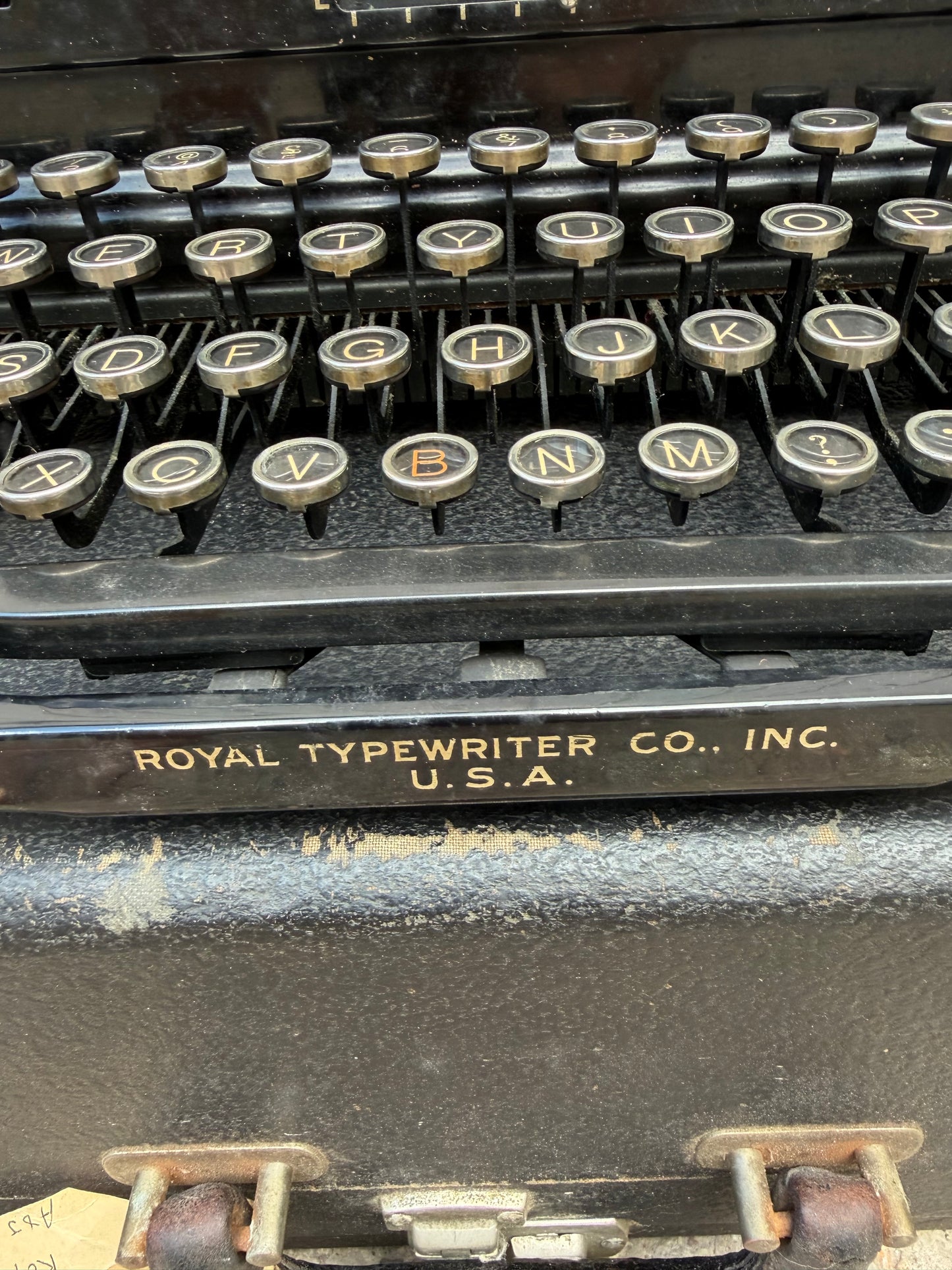 TYPEWRITER
