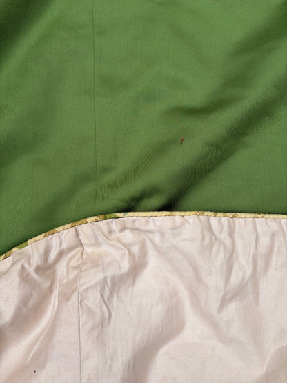 CIRCULAR CLOTH