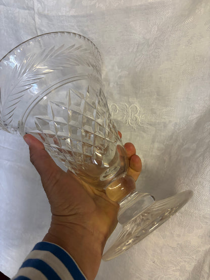 GLASS VASE