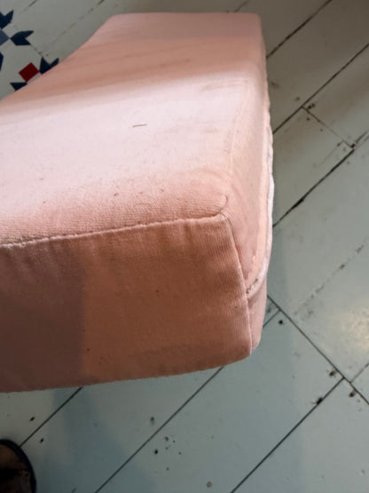 WINDOW CUSHION