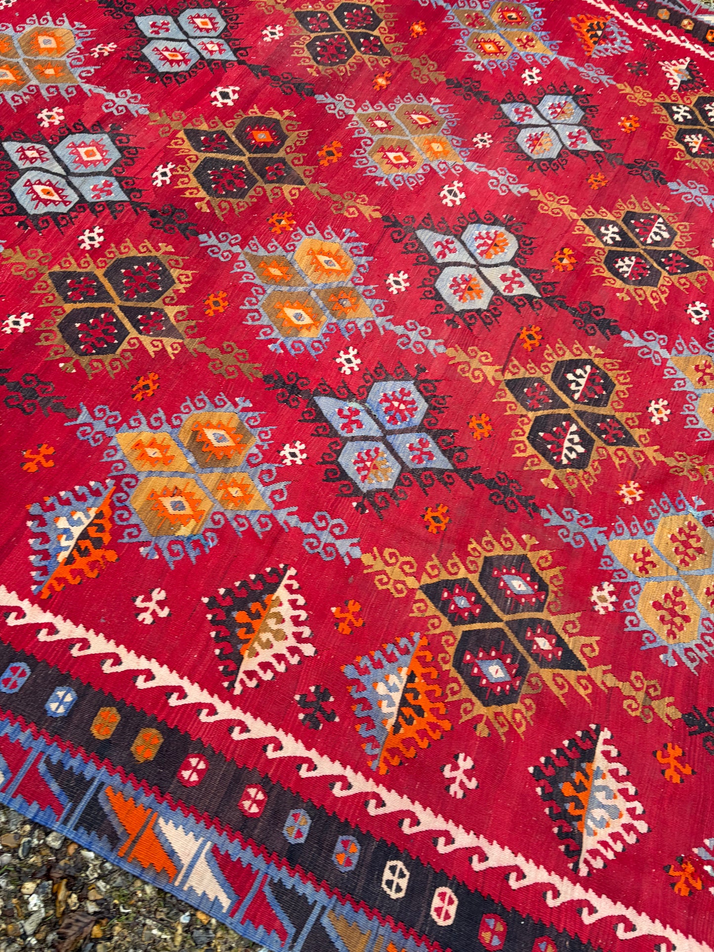 ANTIQUE KILIM