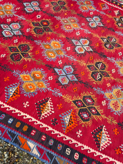 ANTIQUE KILIM