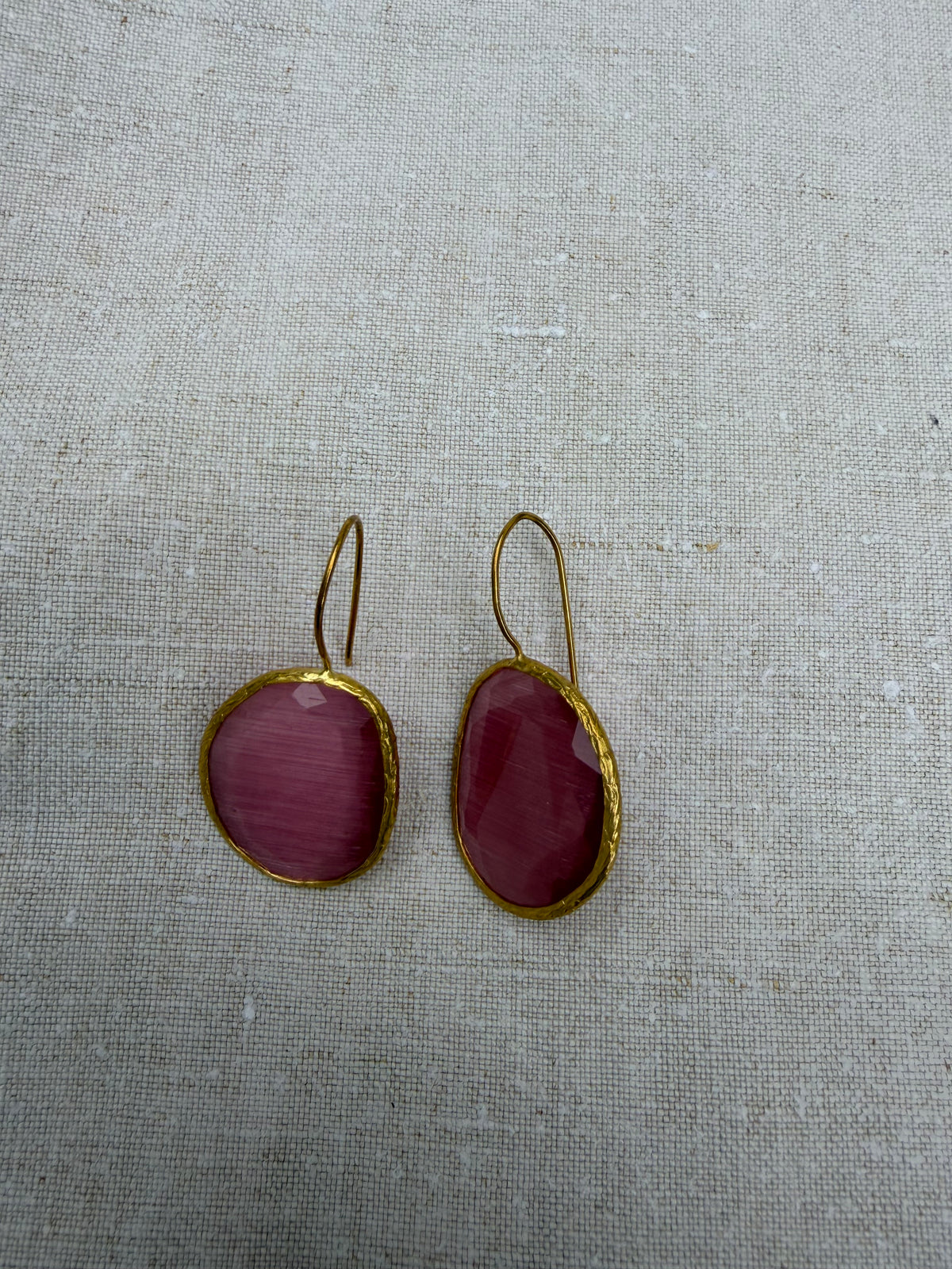 DROP EARRINGS