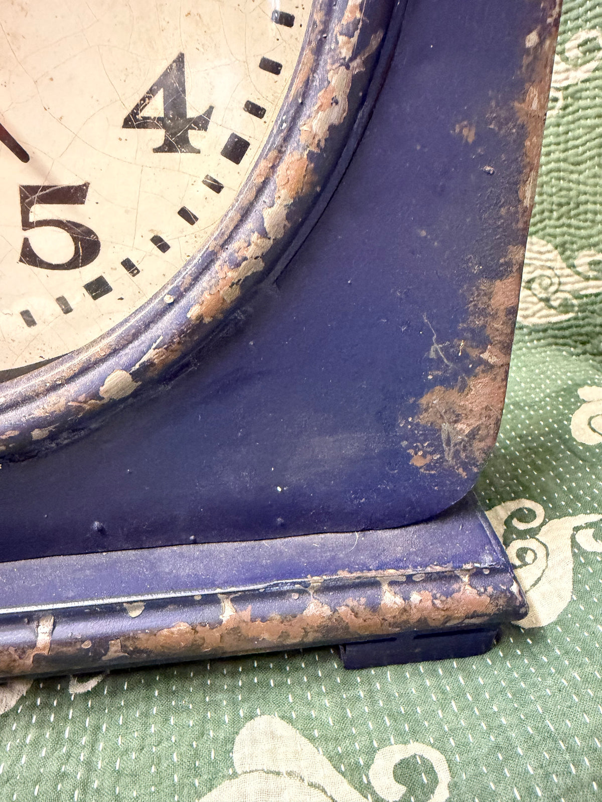 LARGE CLOCK