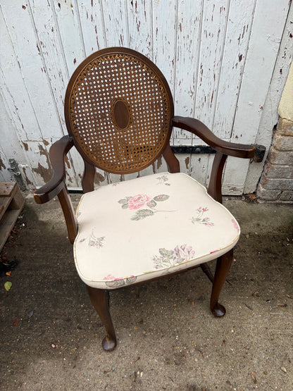 BEDROOM CHAIR