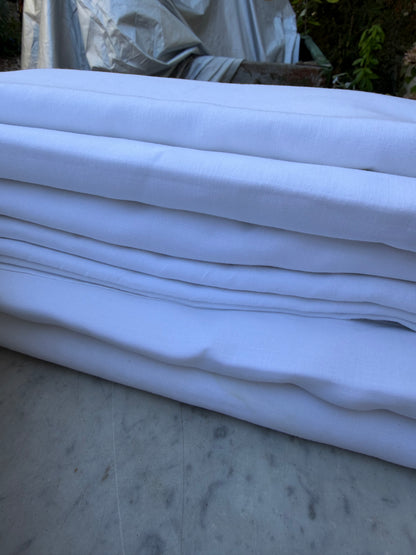 VINTAGE LINEN