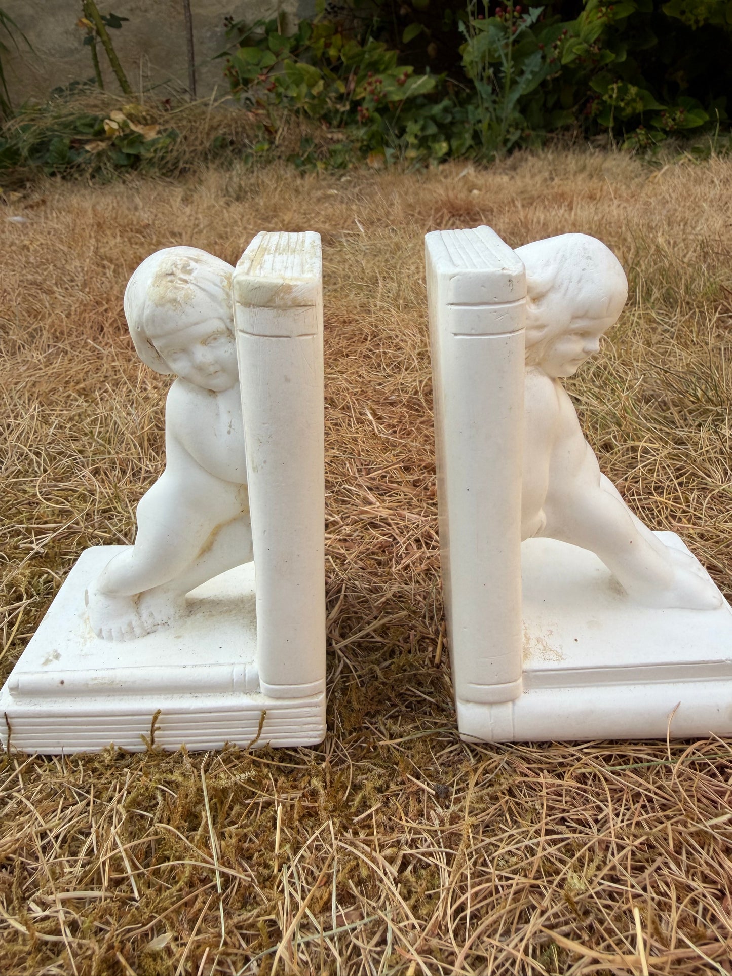 BOOKENDS
