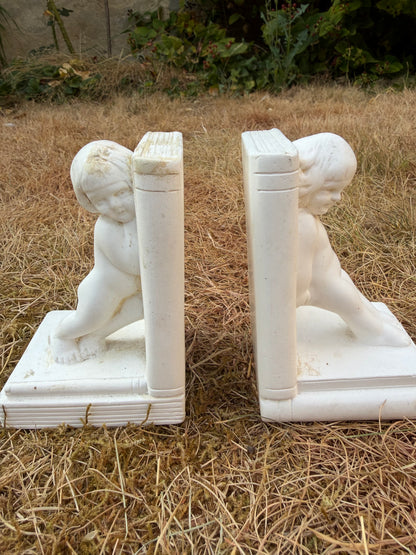 BOOKENDS