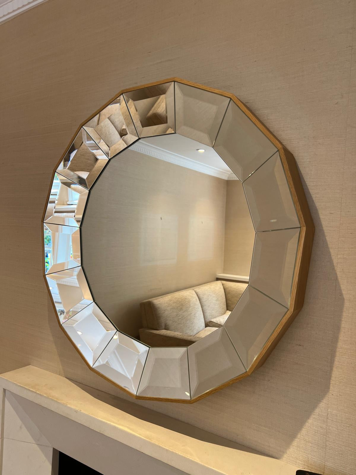 CIRCULAR MIRROR