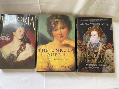 BOOK BUNDLE QUEENS.