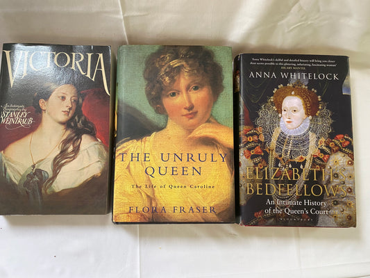 BOOK BUNDLE QUEENS.