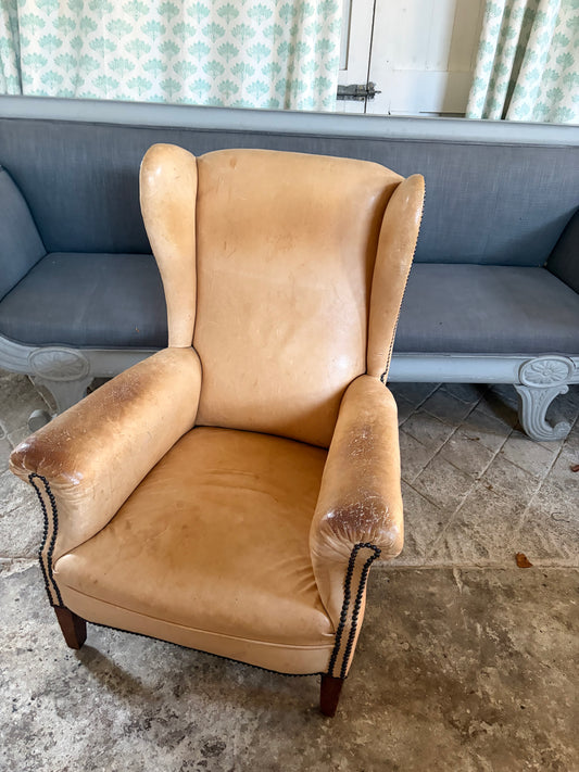 LEATHER WINGBACK