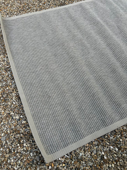 GREY RUG