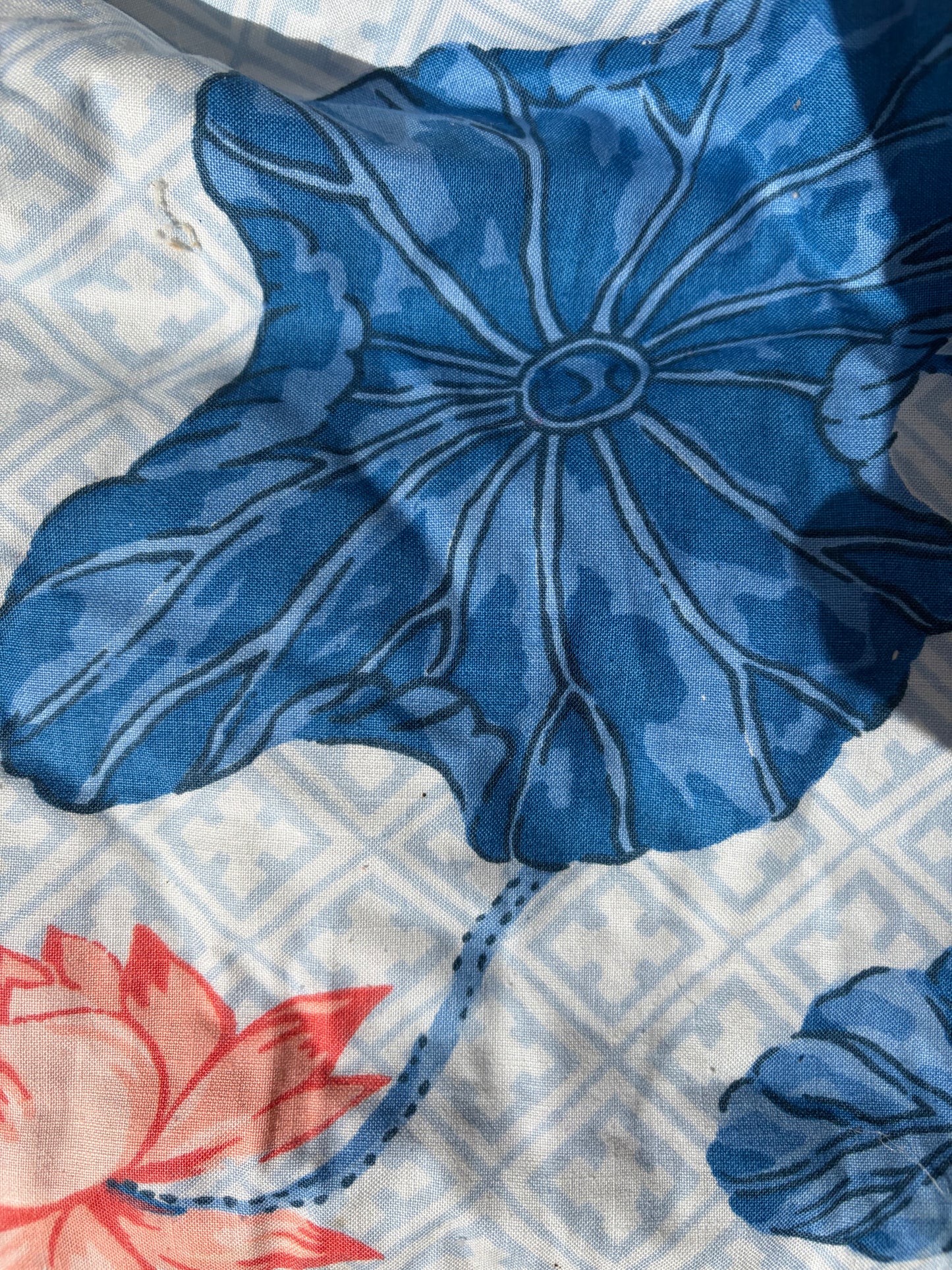 PAIR OF CURTAINS