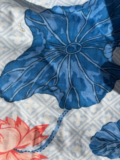 PAIR OF CURTAINS