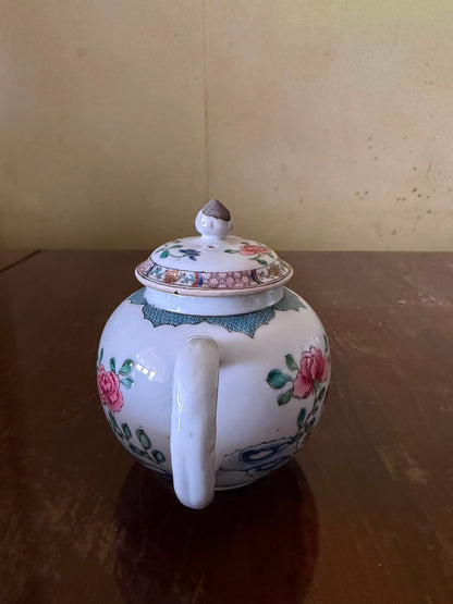 10 COLLECTABLE PIECES