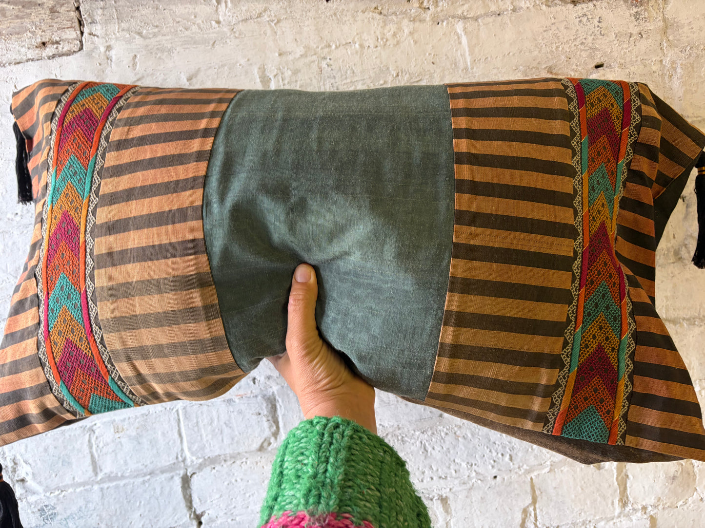 CUSHION