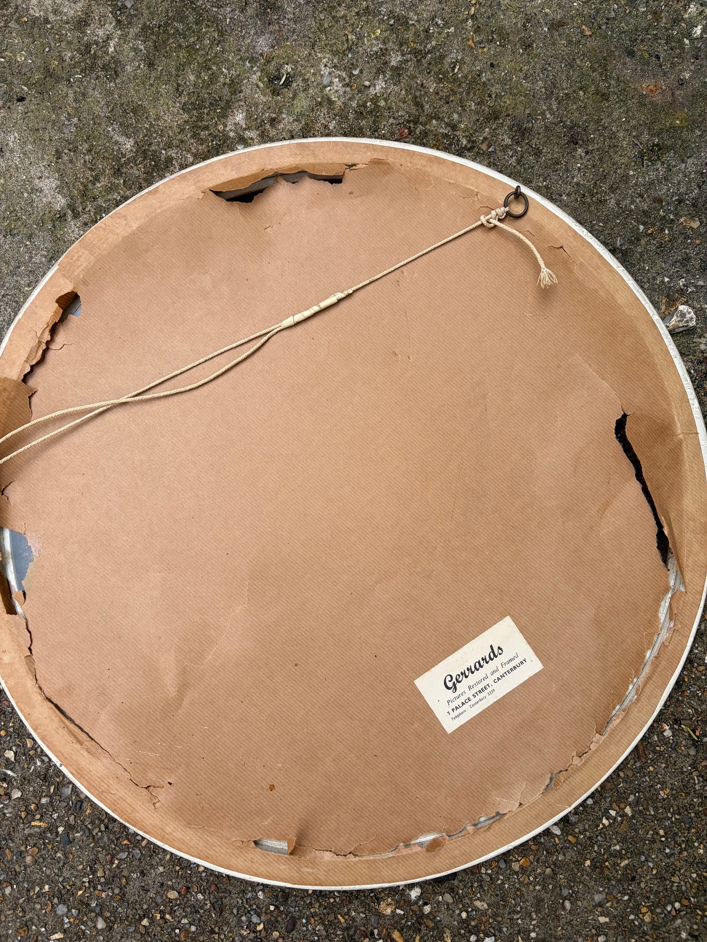 ROUND FRAMES