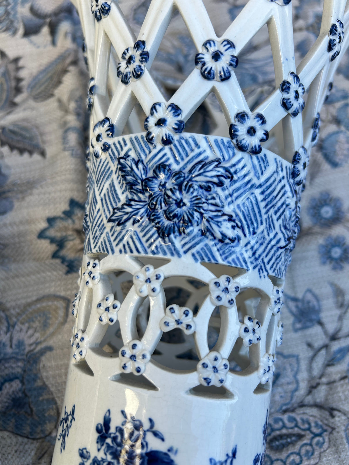 LACE VASES