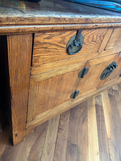 CONSOLE TABLE