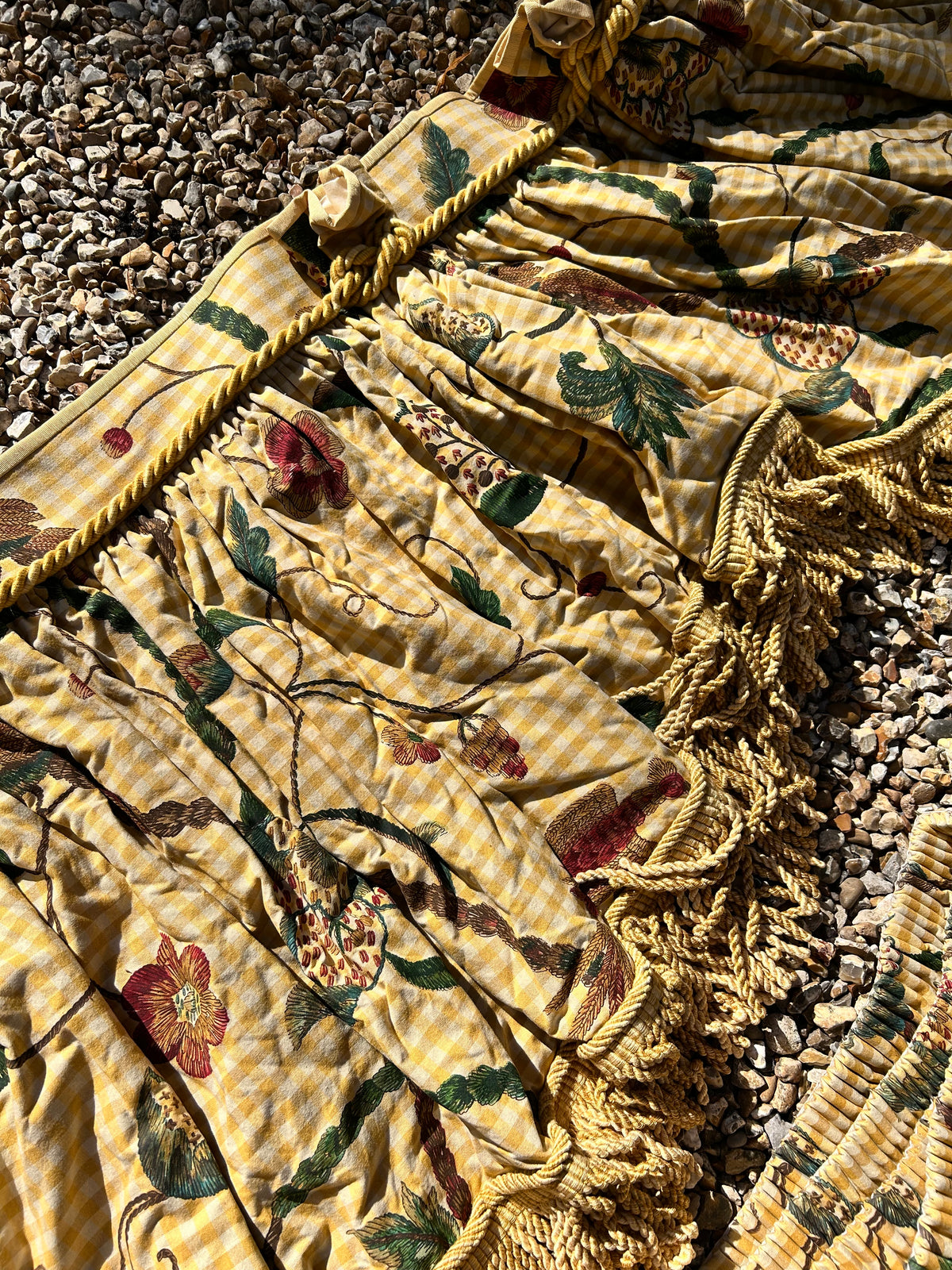 YELLOW CURTAINS