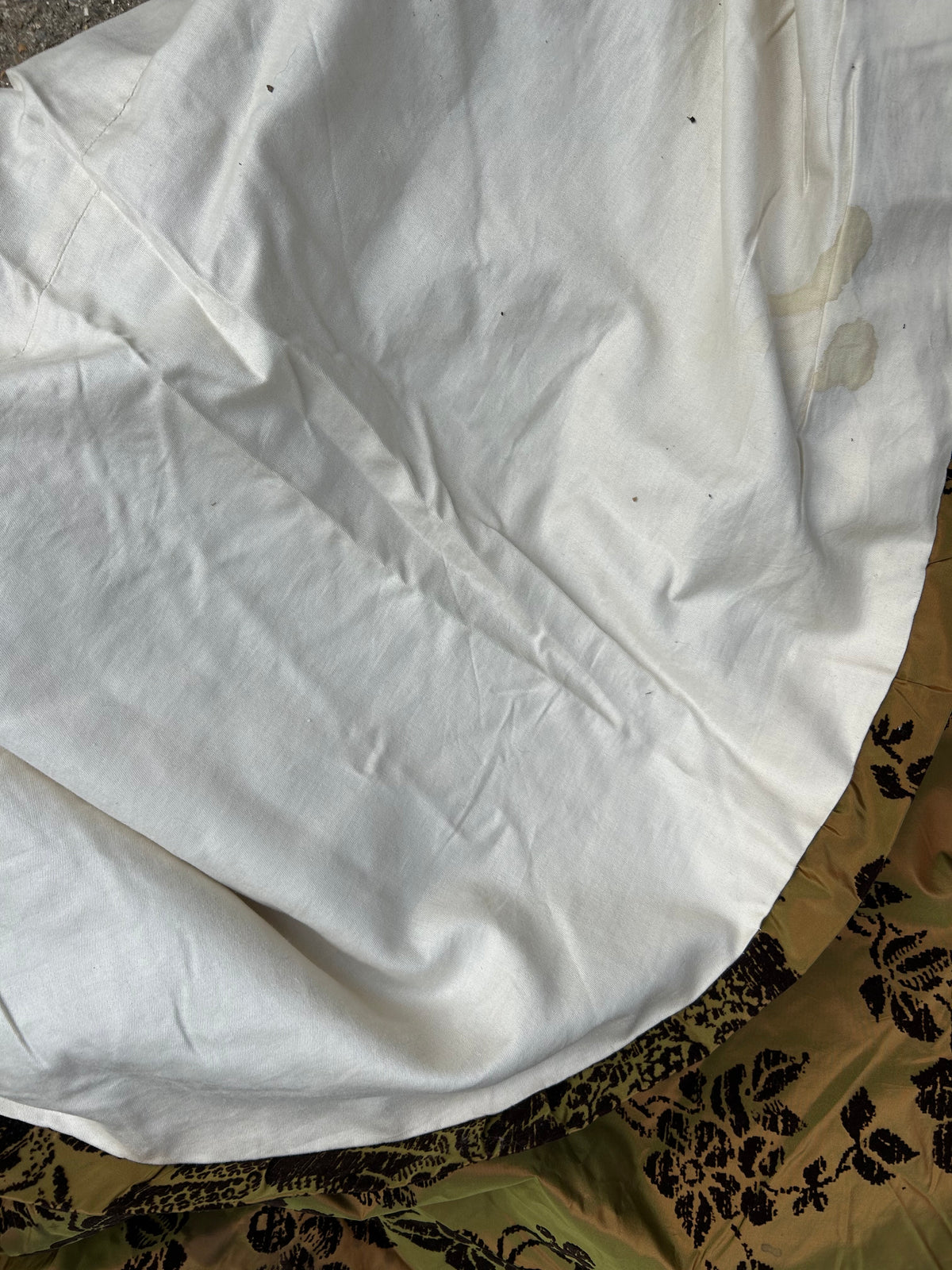 CIRCULAR CLOTH