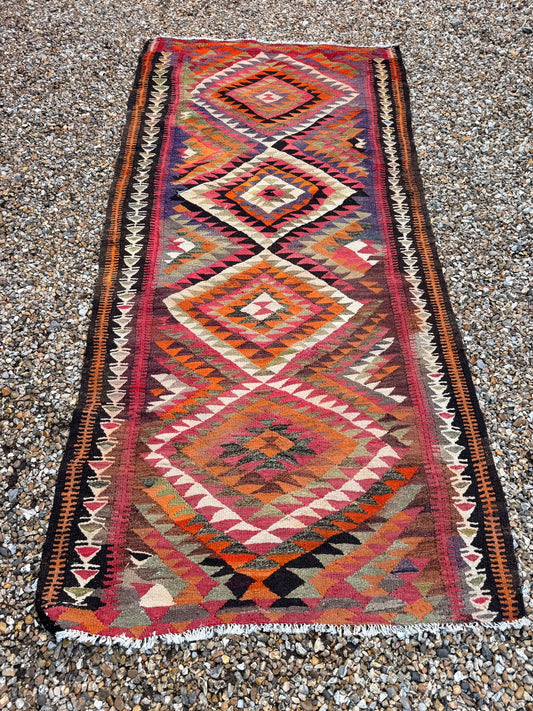 KILIM RUG