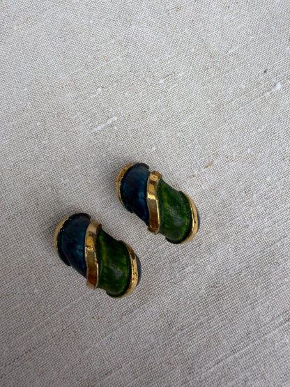 CLIP ONS