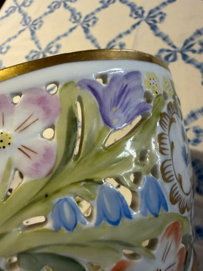 PRETTY BOWL