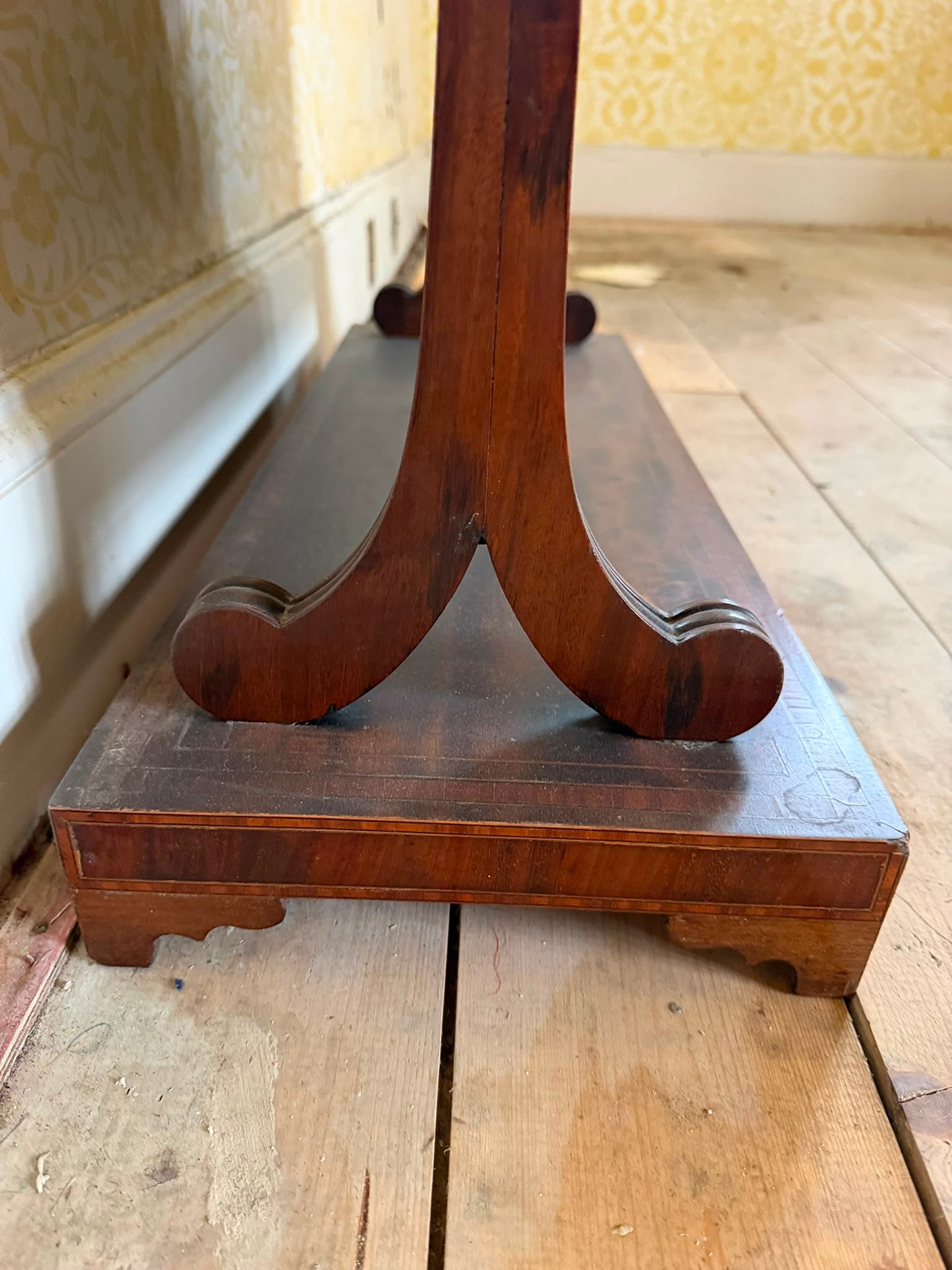 SWING MIRROR