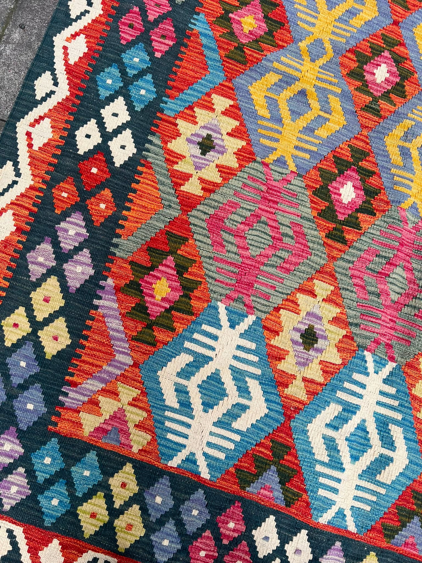 KILIM RUG