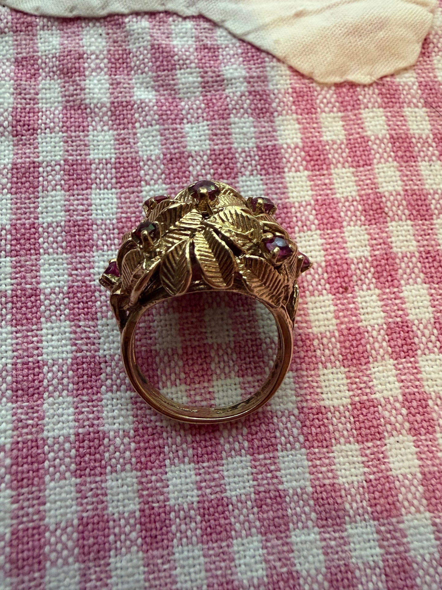 GOLD AND RUBY RING