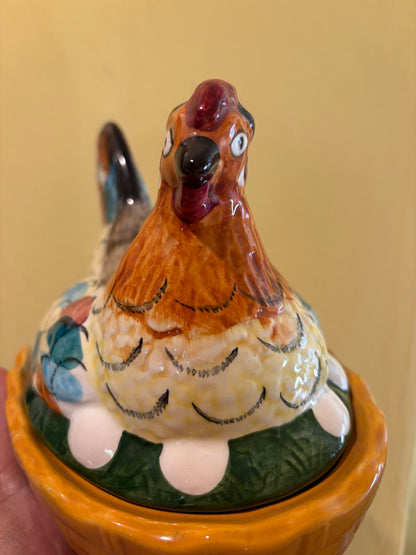 EGG HOUSE