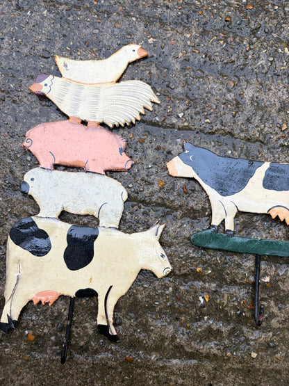 ANIMAL PEGS