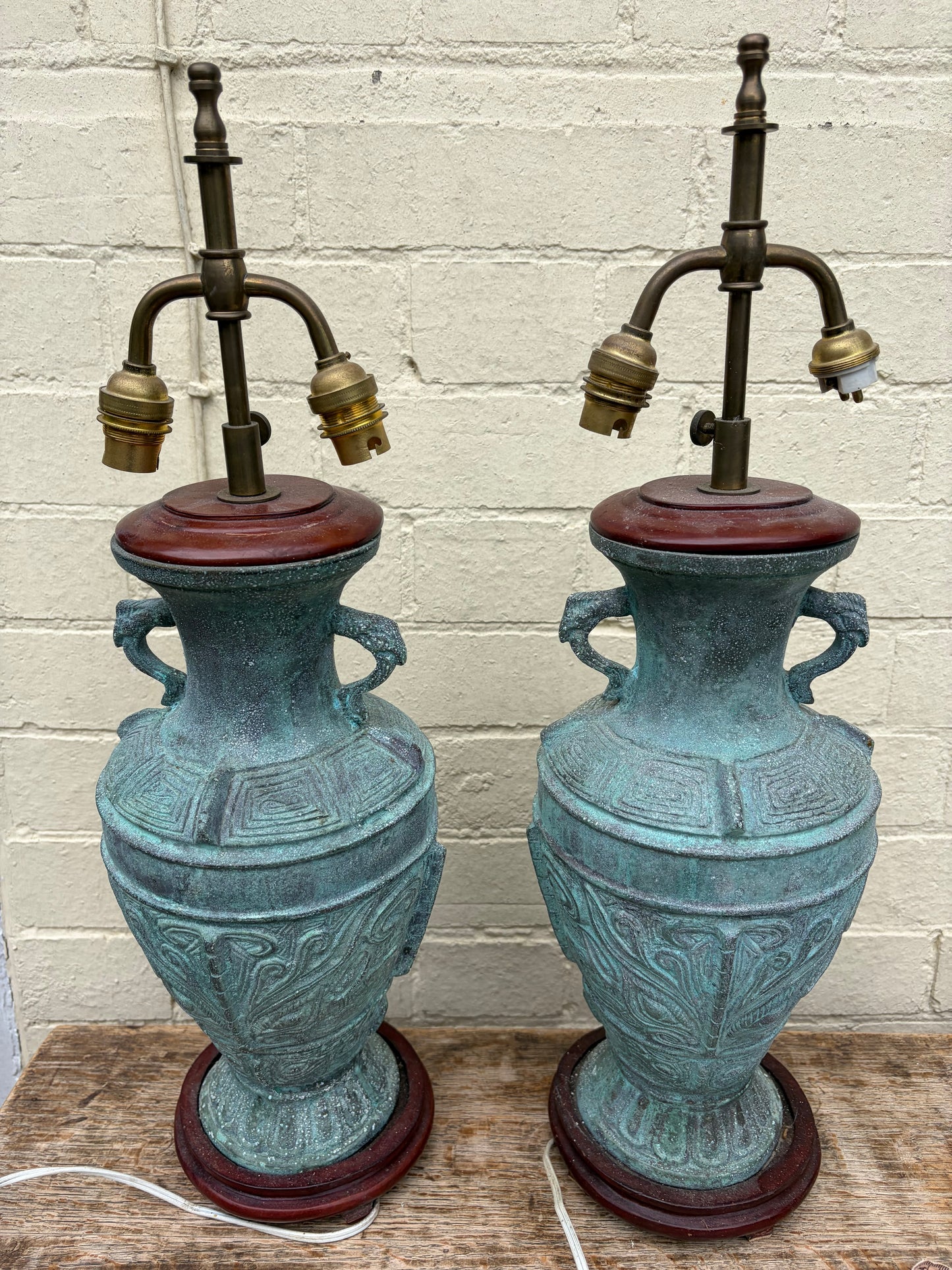 PAIR OF LAMPS