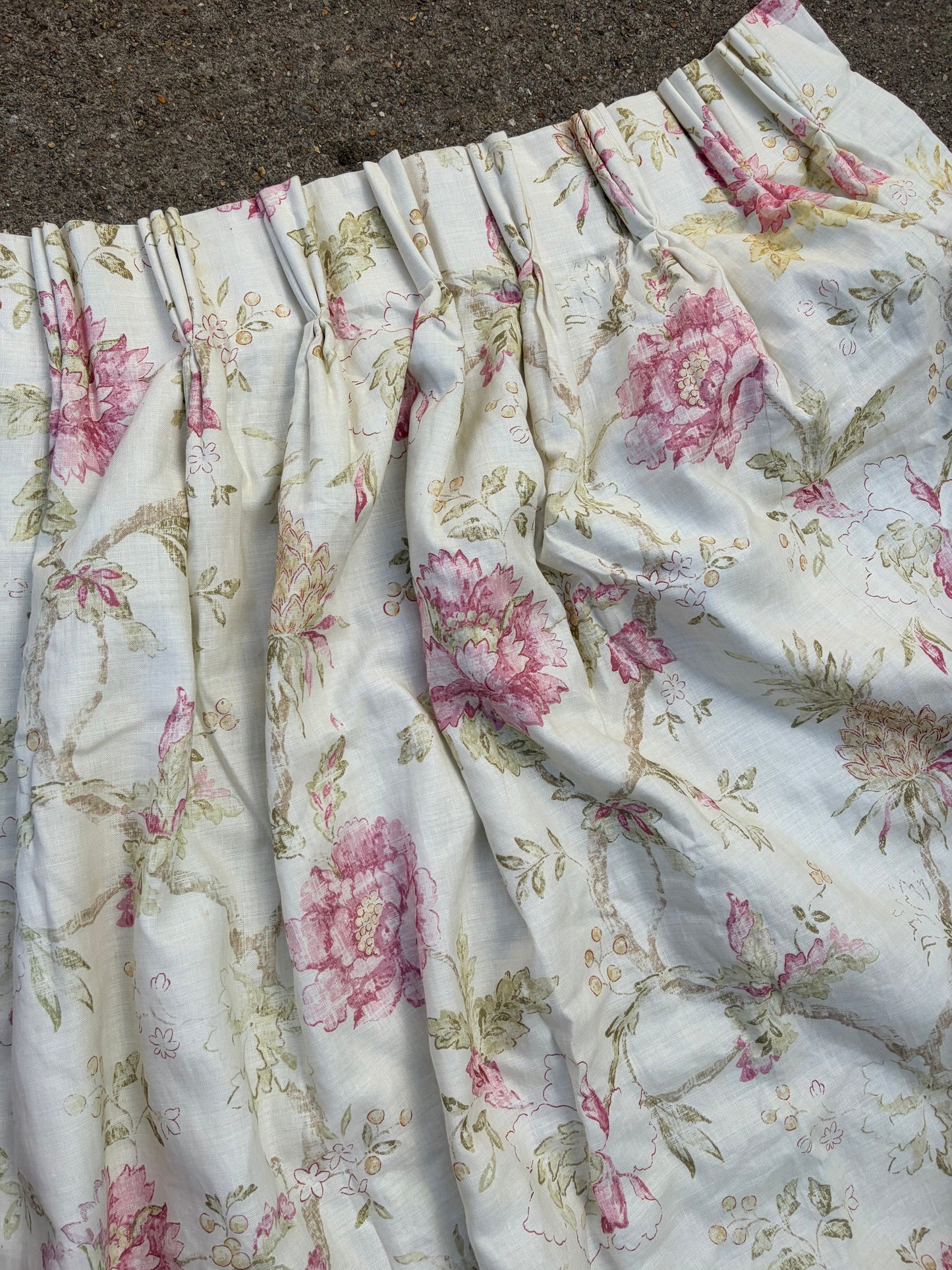 LINEN CURTAINS