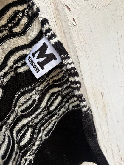 5 BLACK AND WHITE SCARVES