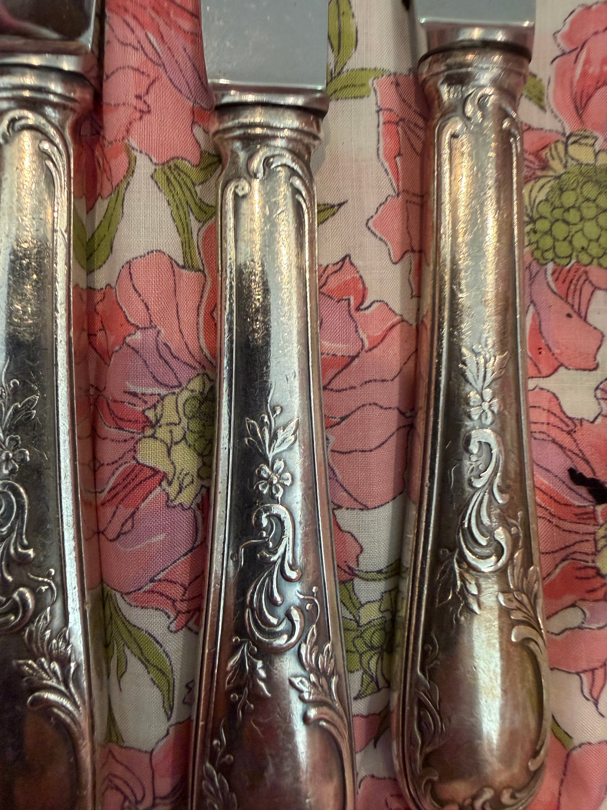 DESSERT KNIVES
