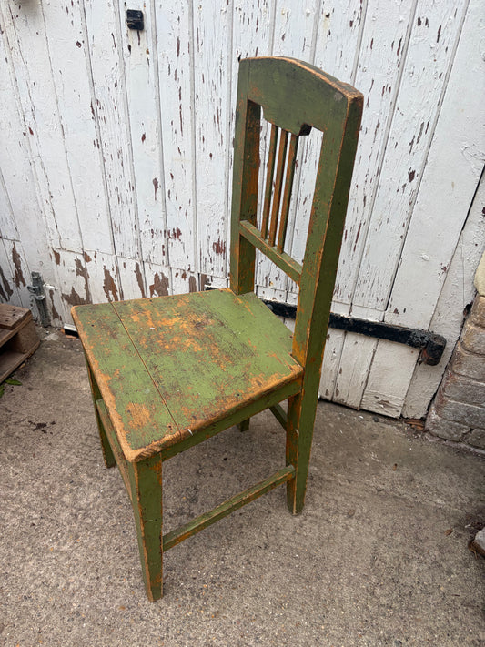 WOODEN CHAIR
