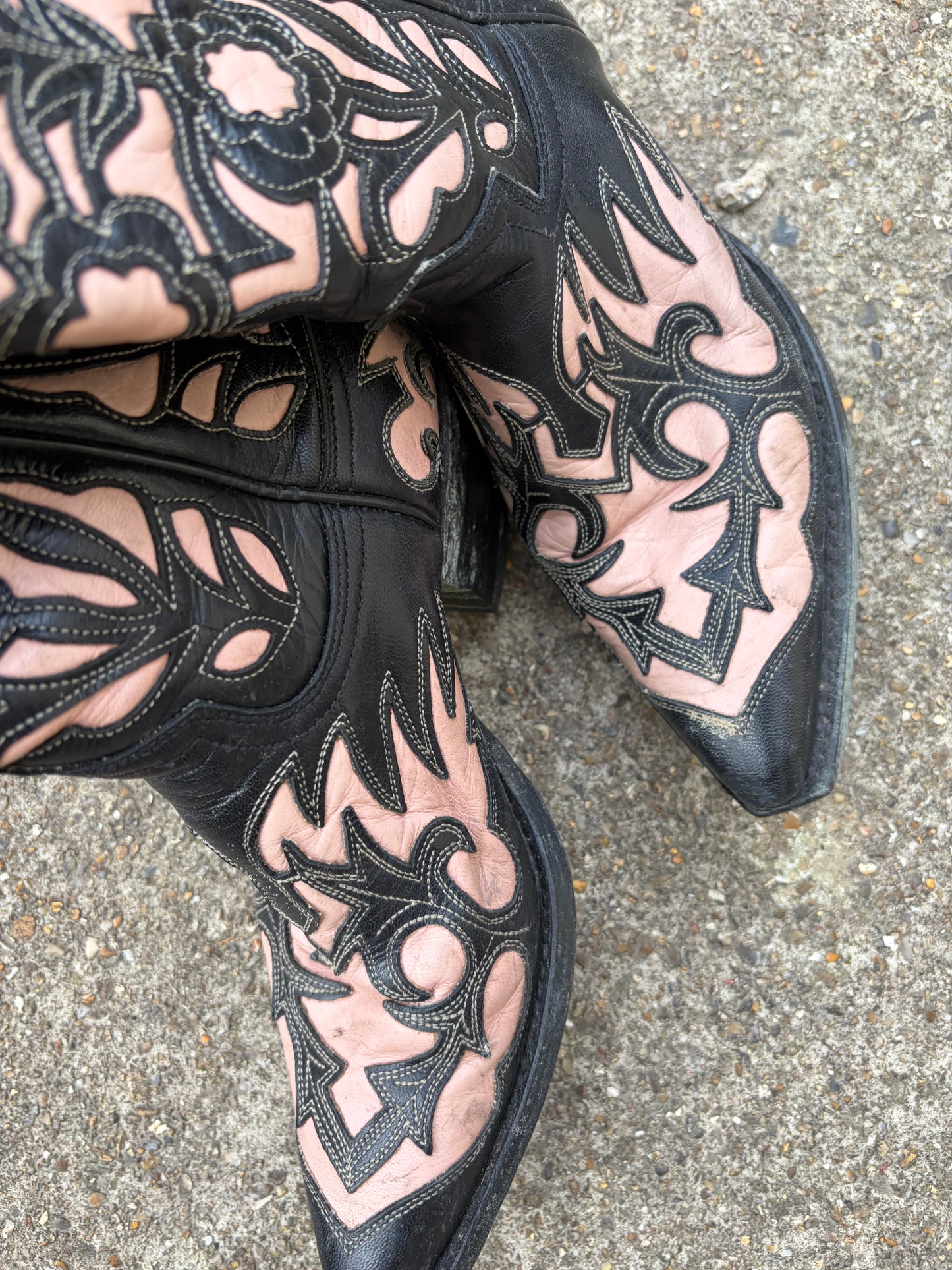 VINTAGE COWBOY BOOTS